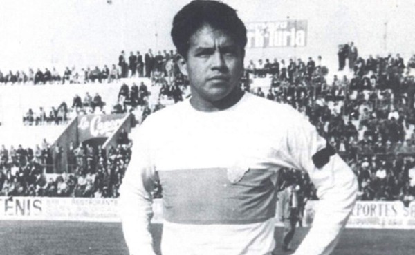 José Enrique 'La Coneja' Cardona marcó el primer gol nocturno en el estadio Azteca&nbsp;&nbsp;