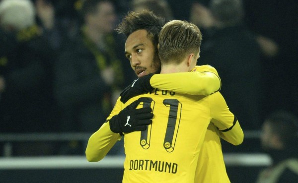 Aubameyang y Reus le dan un duro al Tottenham en la Europa League