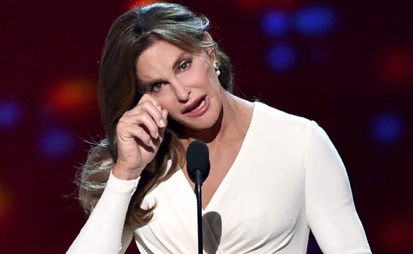 Caitlyn Jenner recibe premio al 'coraje' en premios ESPY