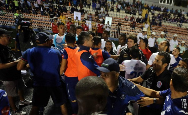 Las imágenes curiosas que dejó el clásico