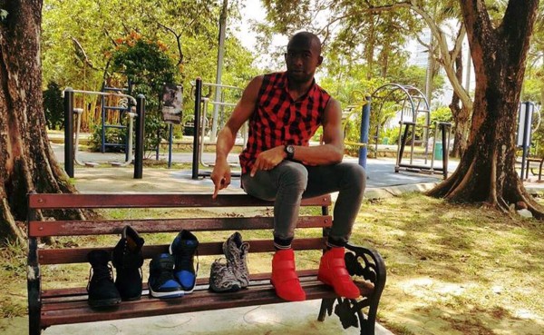 FOTOS: Así es la faceta de Jerry Palacios como comerciante