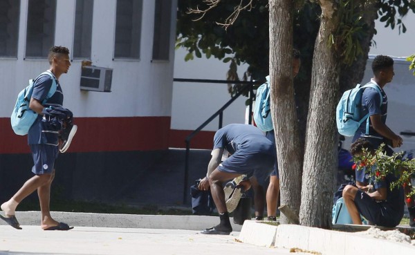 Sacan corriendo del entrenamiento a la Selección de Honduras en Río de Janeiro