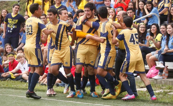 La Escuela Internacional Sampedrana domina a los ticos