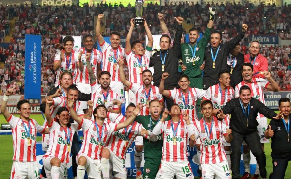 Beckeles solo piensa en ascender a primera con el Necaxa de México