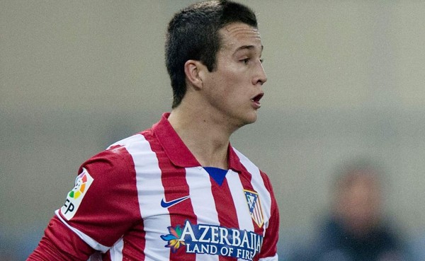 Javier Manquillo sella su cesión al Liverpool por dos temporadas