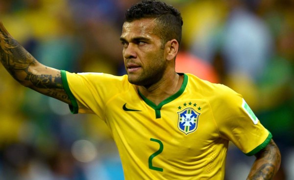 Dani Alves: 'Los exjugadores hicieron la misma mier... que nosotros'