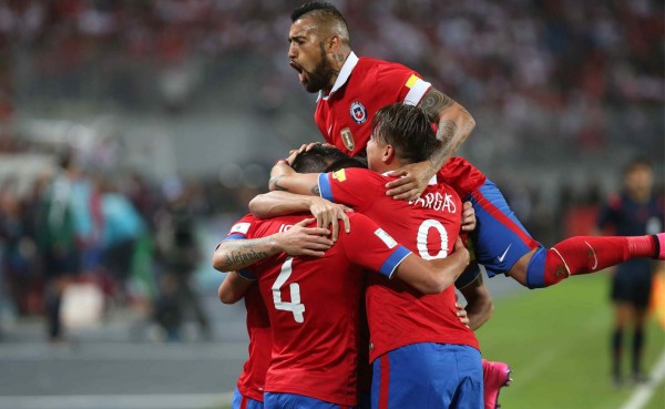 Chile sumó su segunda victoria en infartante partido contra Perú