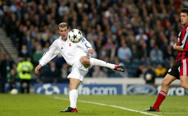 VIDEO: Zinedine Zidane, el jugador que ponía magia en el campo
