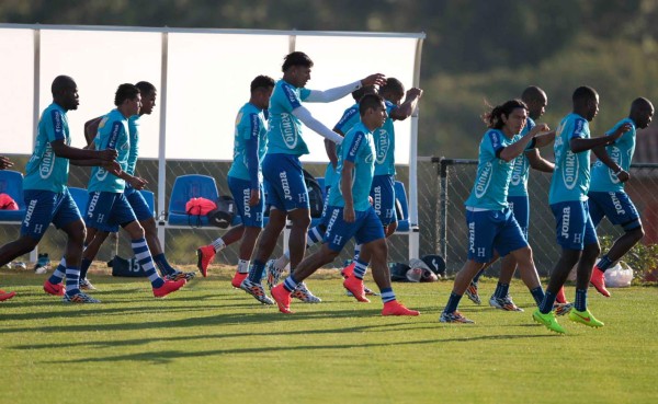 Honduras pule su táctica para enfrentar a Francia
