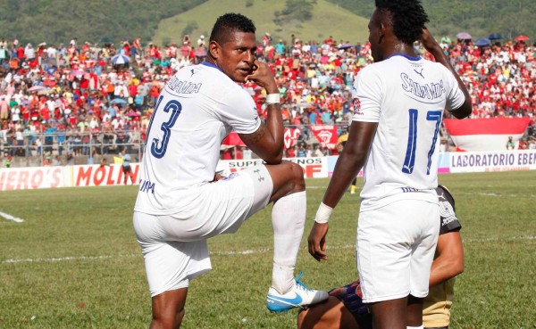 Carlo Costly: 'Quería jugar contra Argentina, pero tengo que ir arreglar la casa'