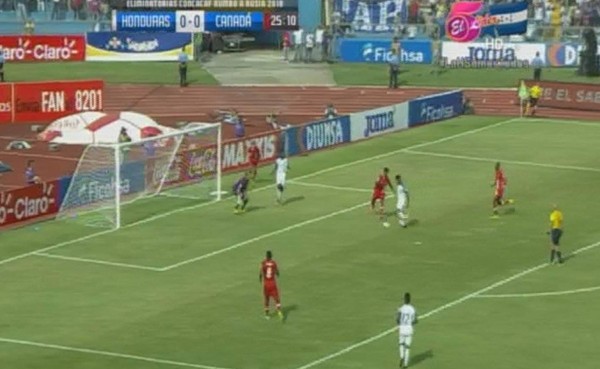 Lozano remató de forma displicente cuando tenía el arco de su favor.