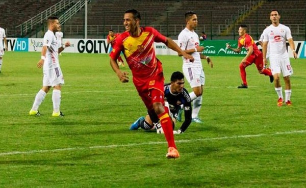 Tres futbolistas panameños anotaron en Sudamérica el fin de semana