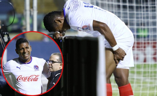 Alarma en Olimpia. Carlo Costly sufrió una lesión muscular y es duda para el clásico