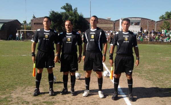 Joven argentino asesina a árbitro tras expulsión en partido de fútbol barrial