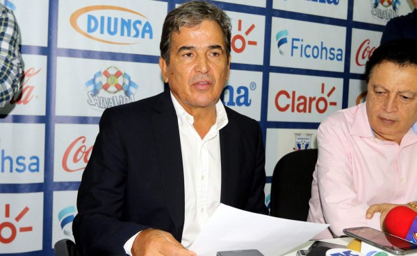 Pinto convoca 21 jugadores para microciclo pensado en Canadá y México