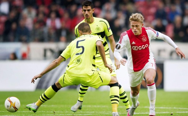 Ajax le saca el triunfo de la bolsa al Celtic en Amsterdam