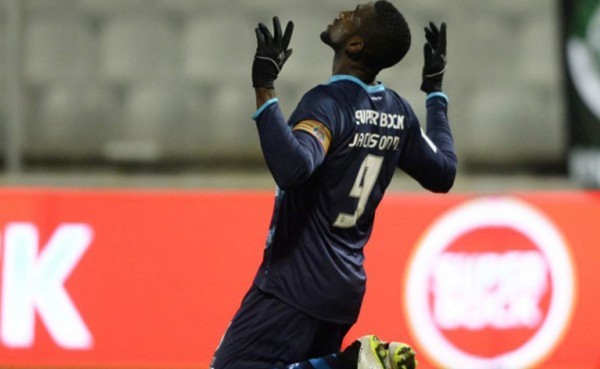 Jackson Martínez entra en la historia del Oporto al marcar su gol 5000