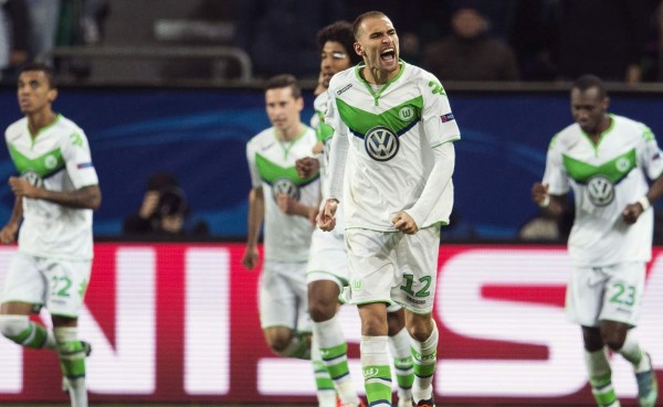 Wolfsburgo venció con justicia al PSV en la Champions