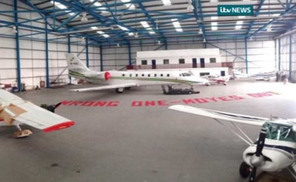 Avioneta con pancarta contra David Moyes sobrevolará Old Trafford