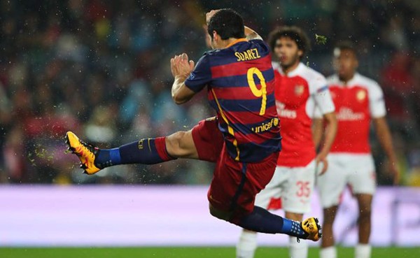 VIDEO: Así fue el espectacular Golazo de Luis Suárez contra el Arsenal