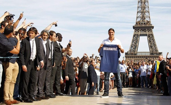 Torre Eiffel le responde en Twitter a Zlatan Ibrahimovic