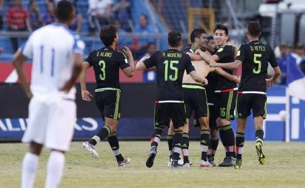 México pone a Honduras en la cuerda floja rumbo a Rusia 2018