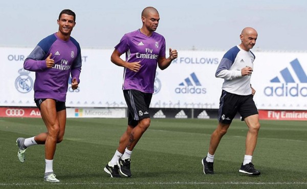 Cristiano comienza la pretemporada con trabajo de campo junto a Pepe