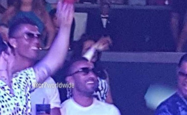 VIDEO: Cristiano Ronaldo acude a un concierto de Jennifer López en Las Vegas