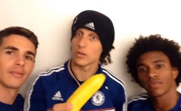 El mundo del fútbol se solidariza con Dani Alves