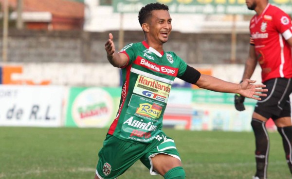 Mario Berríos estaría disponible para el juego ante Platense