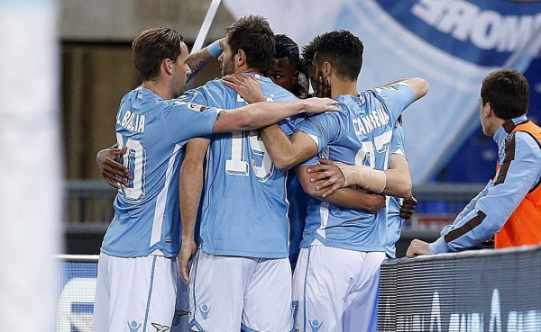 Inter cae con Lazio y permite a Napoli y Roma clasificarse para Champions