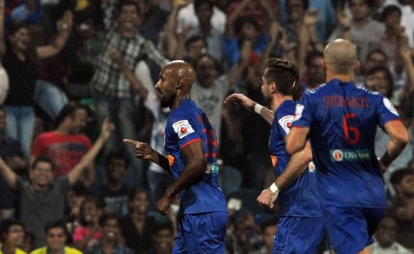 VIDEO: Primer golazo de Anelka en la India