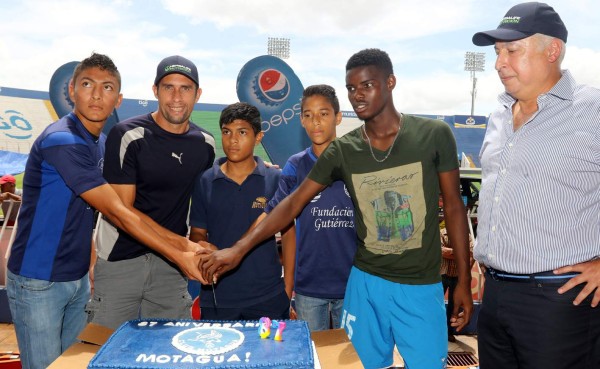 Motagua celebró su 87 aniversario en el Nacional
