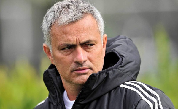 Mourinho le lanza una dura respuesta a Hazard