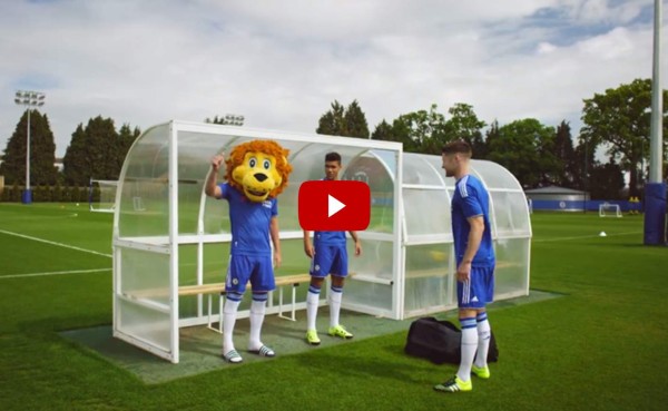 Gary Cahill convierte a John Terry en mascota del Chelsea