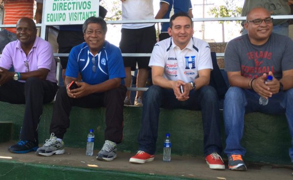 'Primitivo' Maradiaga presente en el amistoso Sub-20 entre El Salvador y Honduras