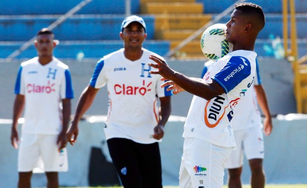 Óscar Salas: 'Quiero un puesto en la Selección, vengo a dar lo mejor'