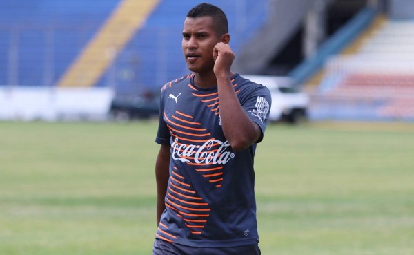 Óscar Salas no admira a Rambo de León, sino a Pirlo y Ronaldinho