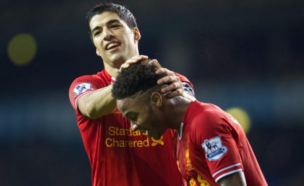 El día que Luis Suárez se convirtió en un héroe para Raheem Sterling