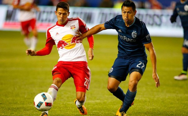 Roger Espinoza y Kansas City son líderes de conferencia en la MLS
