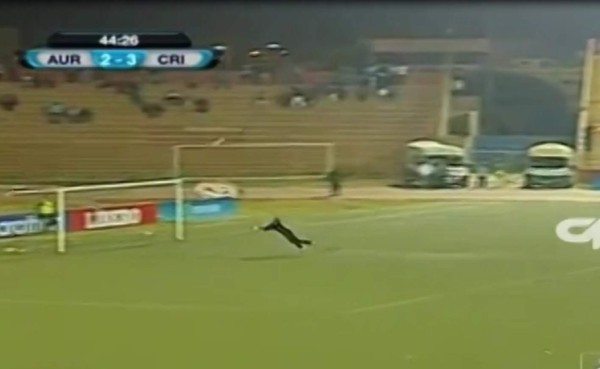 VIDEO: El Golazo desde mediacancha en el fútbol peruano