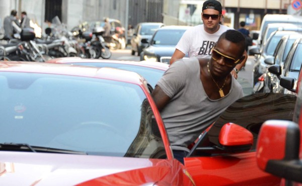 Mario Balotelli, involucrado en una pelea en el exterior de una discoteca