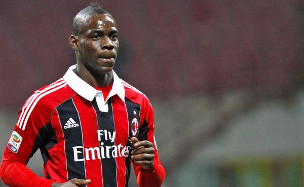 Balotelli estará mañana en Milán para someterse al reconocimiento médico