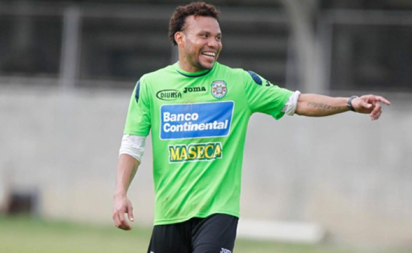 Emil Martínez está analizando retirarse del fútbol