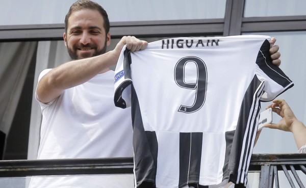 Real Madrid celebra el fichaje de Higuaín por la Juventus porque se lleva su porcentaje