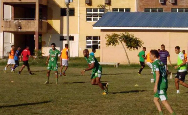 Allan Lalín se incorpora a los entrenamientos del Platense