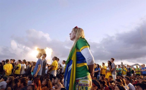 Triste adiós a Brasil. Holanda golea 3-0 y es tercer lugar del mundial .
