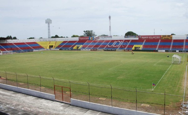 Comité Pro Estadio de La Ceiba recibe ayuda del Gobierno de Honduras