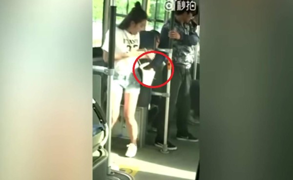 Joven propina paliza a ladrón que intentó robarle su celular