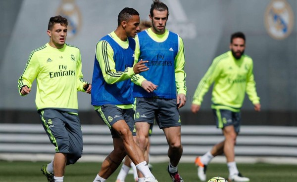 Zidane afina su táctica para enfrentar al Barcelona en el Camp Nou